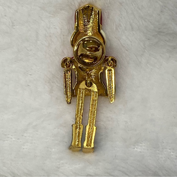 Vintage Articulated Avon Nutcracker Brooch - Picture 3 of 4
